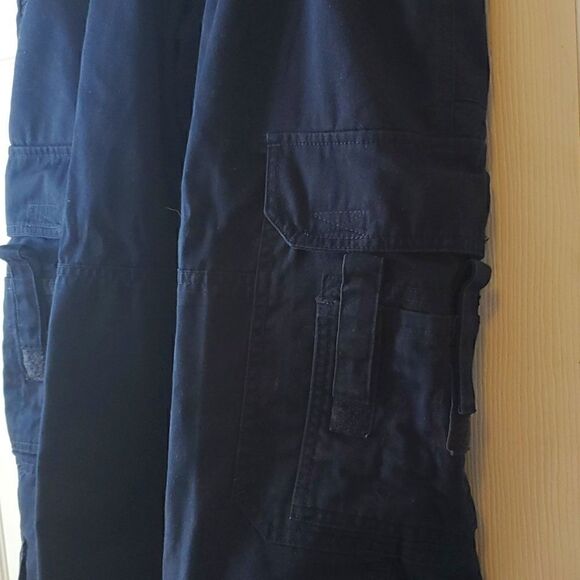 511 Tactical womans pant, size large 30/32, perfect condition - Picture 4 of 8